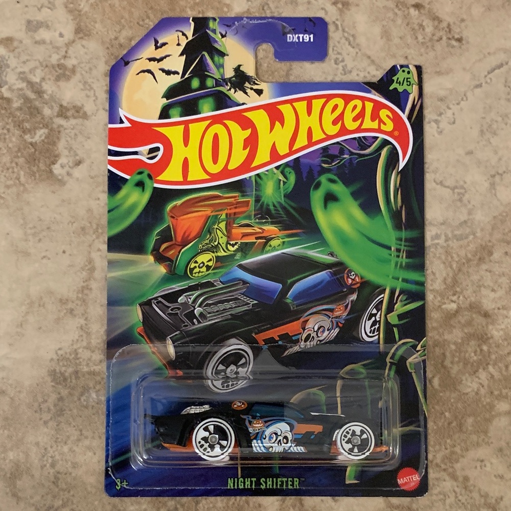 Hot Wheels Night Shifter Halloween 2025 Car DXT91, 4 of 5, JCG92-ND710 21A